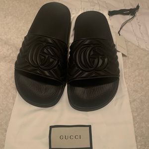 Gucci Women's matelassé rubber slide